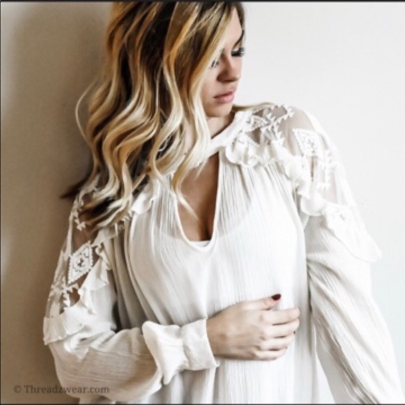 lace accent blouse - Picture 3 of 9